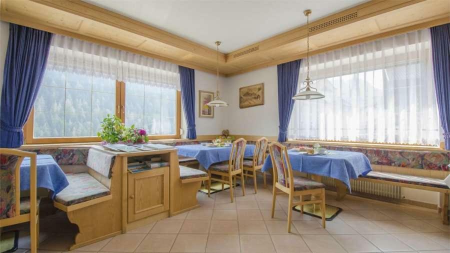 Hotel Garni Ruscel Santa Cristina Val Gardena Extérieur photo